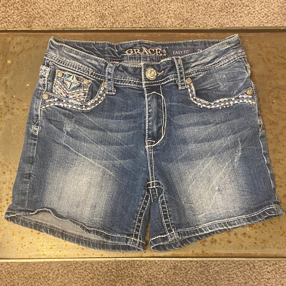 Grace in LA Ladies Easy Fit Blue Jean Shorts with Embellished Pockets. Size 26